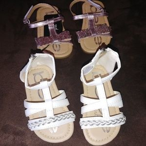 NWT Bebe Girls 💞 size 4/5 Strappy sandals